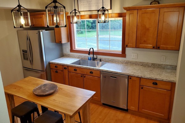 KĂŒhlschrank, Mikrowelle, Ofen, Herdplatte