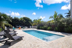 Outdoor pool, a heated pool