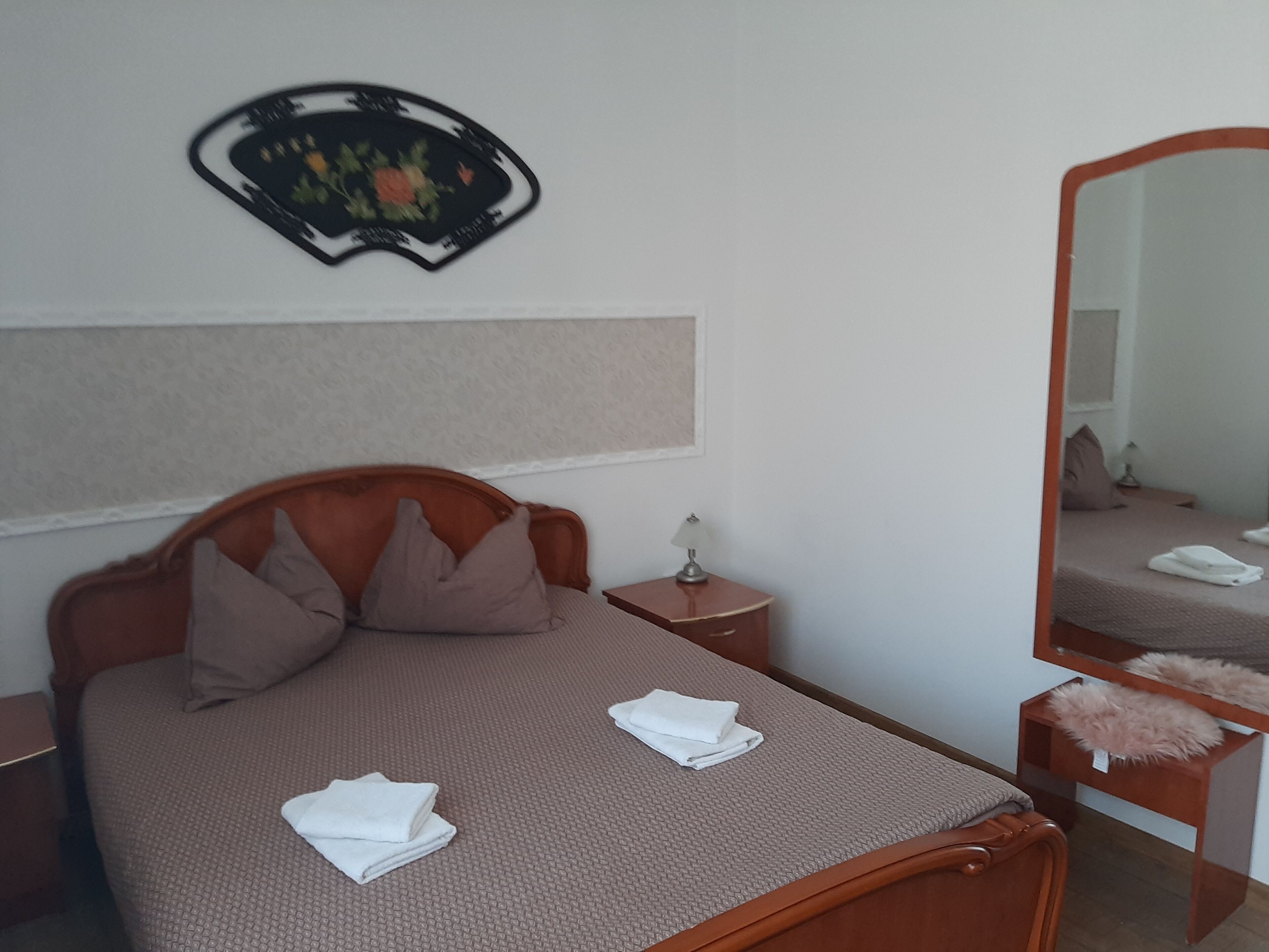 1 bedroom, desk, iron/ironing board, free WiFi