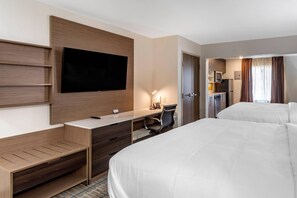 Colchones con pillow-top, escritorio y cortinas blackout 