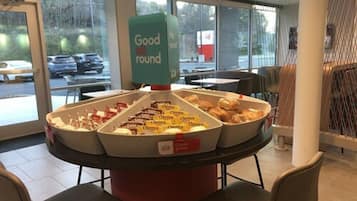 Desayuno para llevar gratuito