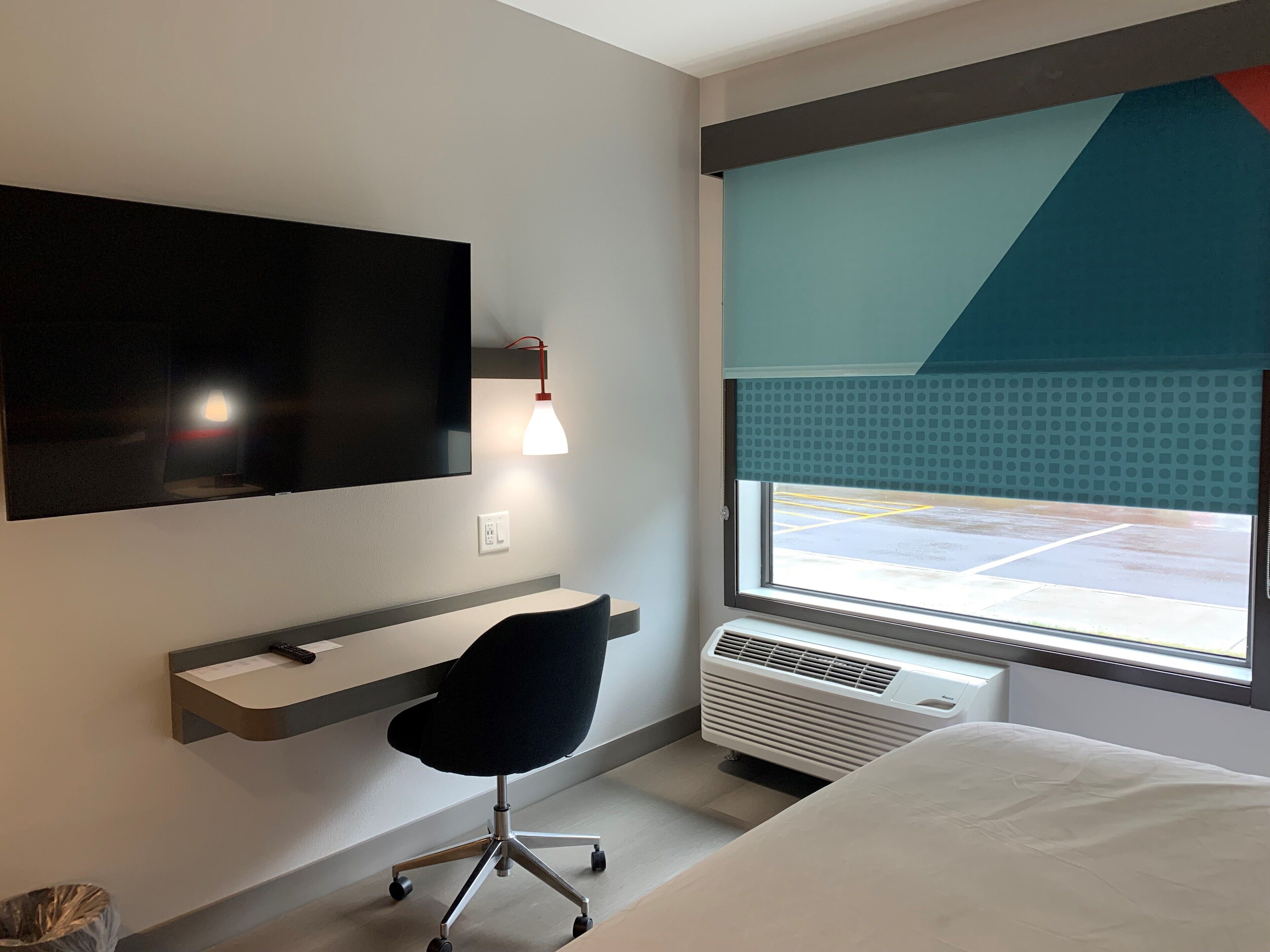 1 bedroom, desk, laptop workspace, blackout curtains