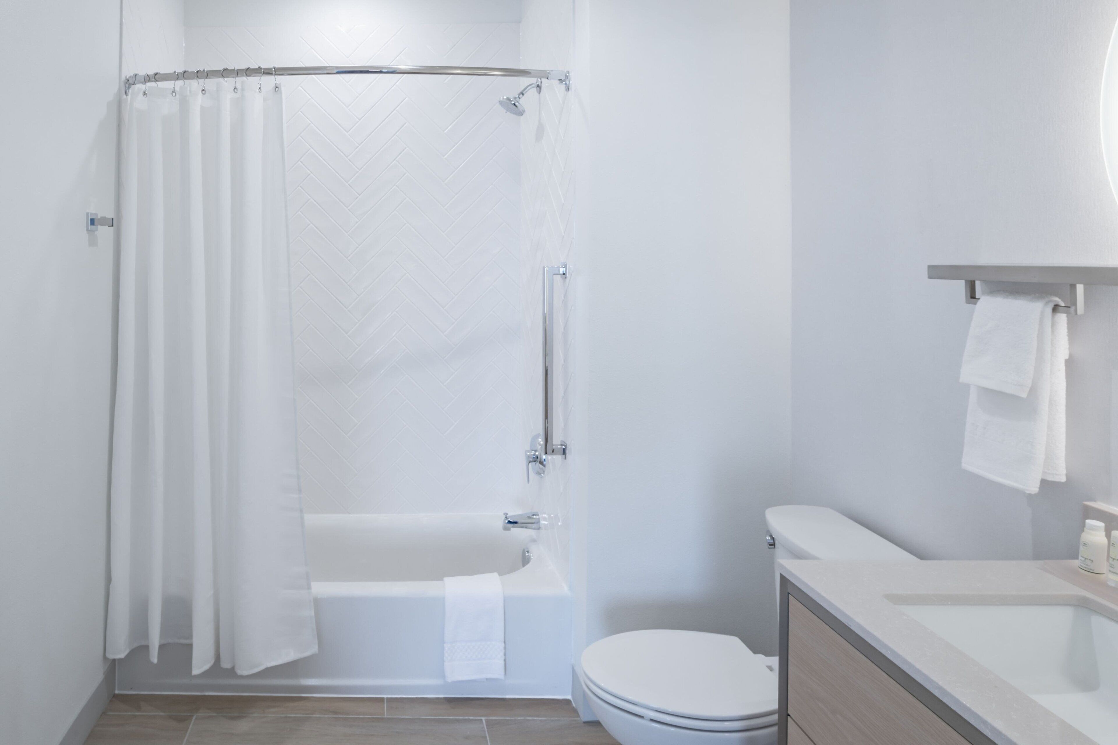 desk, laptop workspace, iron/ironing board, free wifi