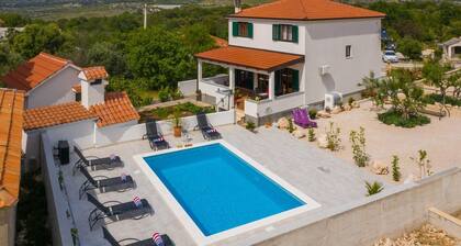 Unique Villa Sunshine