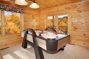 Spielezimmer