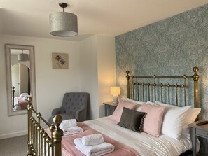 Standard Suite, Ensuite (Squirrel ) - The Countryman (St Ives)