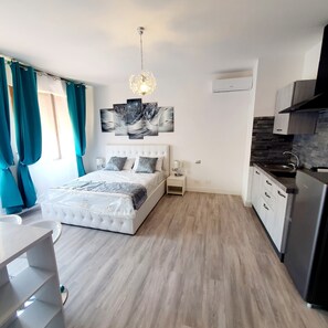 1 bedroom, free WiFi, bed sheets