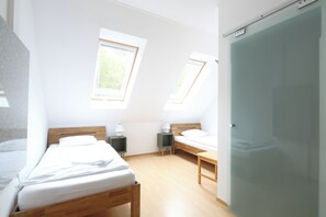 7 camere, culla da viaggio, Wi-Fi gratuito, lenzuola