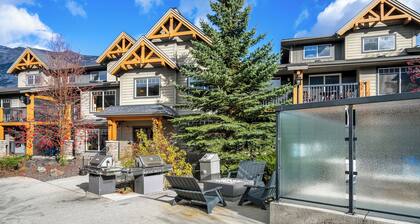 Hot tub | AC | BBQ | Self check-in | Pet-friendly
