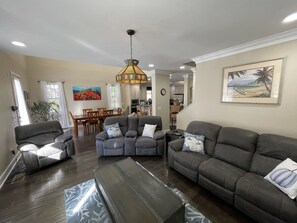 تلفزيون ذكي، مشغل دي في دي، مكتبة فيديو