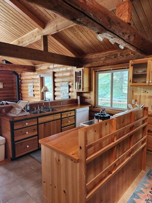 Fridge, microwave, oven, stovetop - Peaceful Bay property on Flathead Lake! (Lakeside)