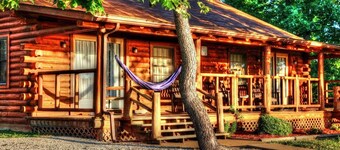 Rustic Ozarks Crown Point Resort 1 BR Cabin, SLEEPS 4, large lake, nature trails