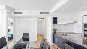 Unclassified image, 4 of 23, button - Chevron Renaissance Ocean View (Surfers Paradise)