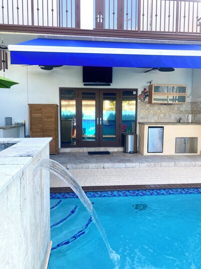 Beautiful Townhouse with private pool near Coconut Grove, Coral Gables, M. Bch