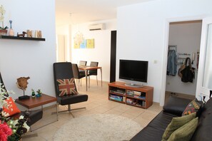 TV, DVD player