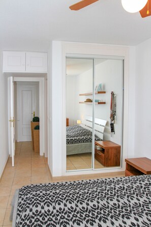 2 bedrooms, iron/ironing board, free WiFi, bed sheets - Atalaya Vista Marina - Unique mediterranean apartment (Almuñecar)