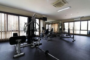 Fitness facility - Wisma Konservasi by Zuzu (Jakarta)