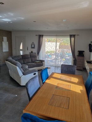 TV connectée, cheminée