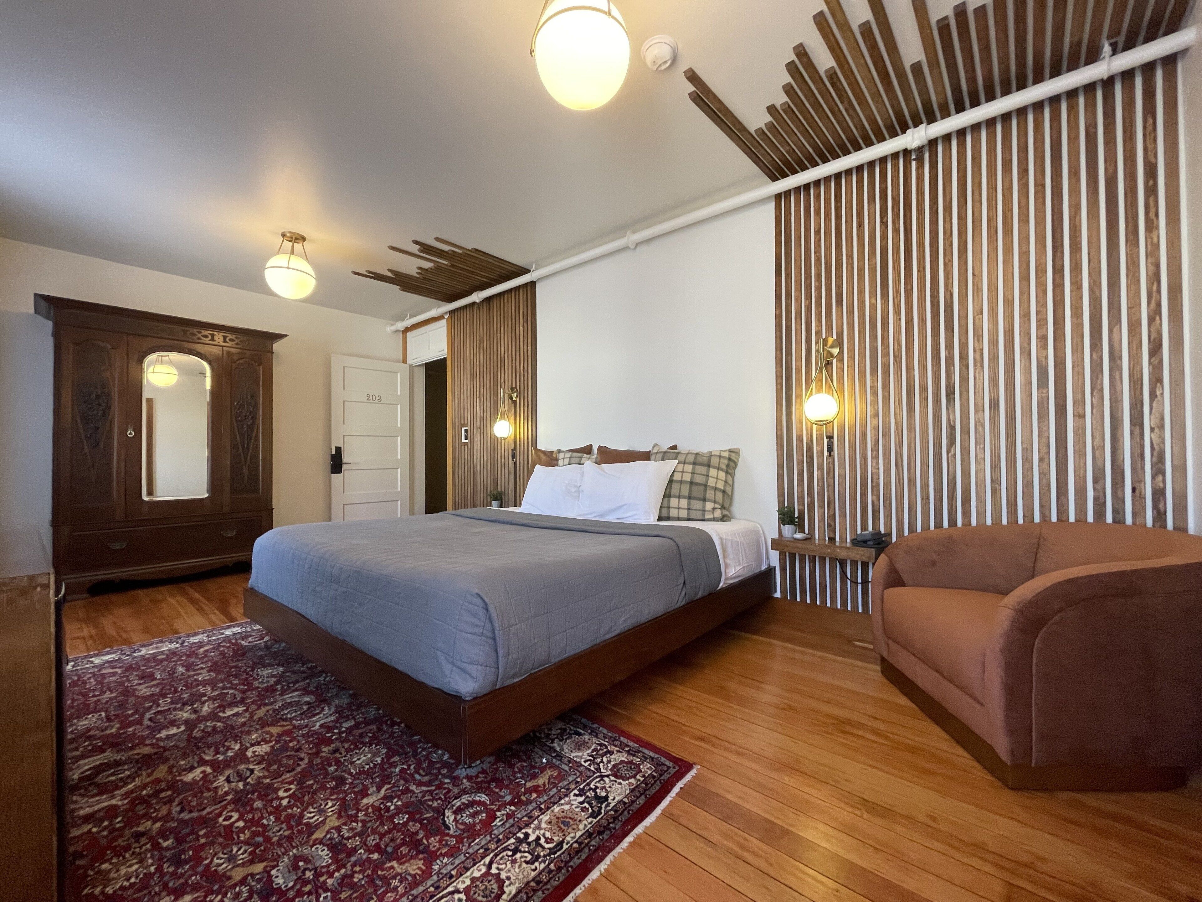 premium room | minibar, blackout curtains, free wifi, bed sheets