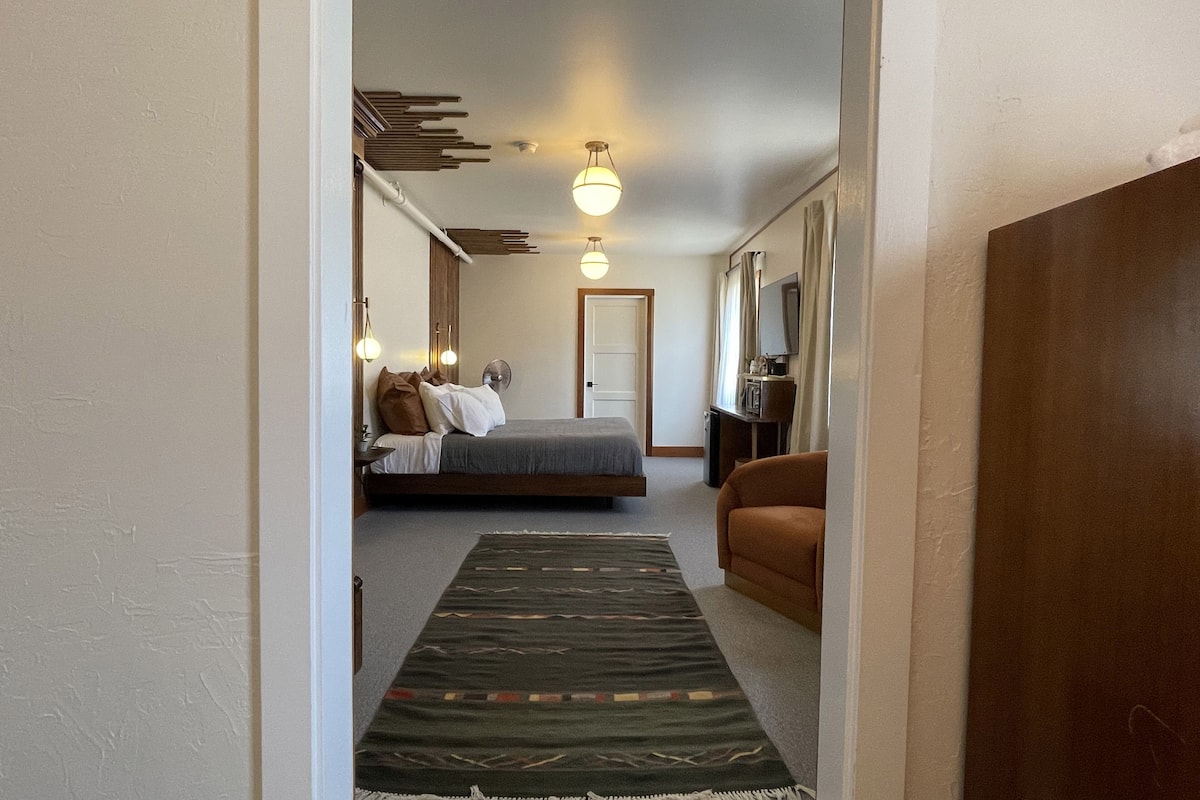 family suite, multiple beds | minibar, blackout curtains, free wifi, bed sheets