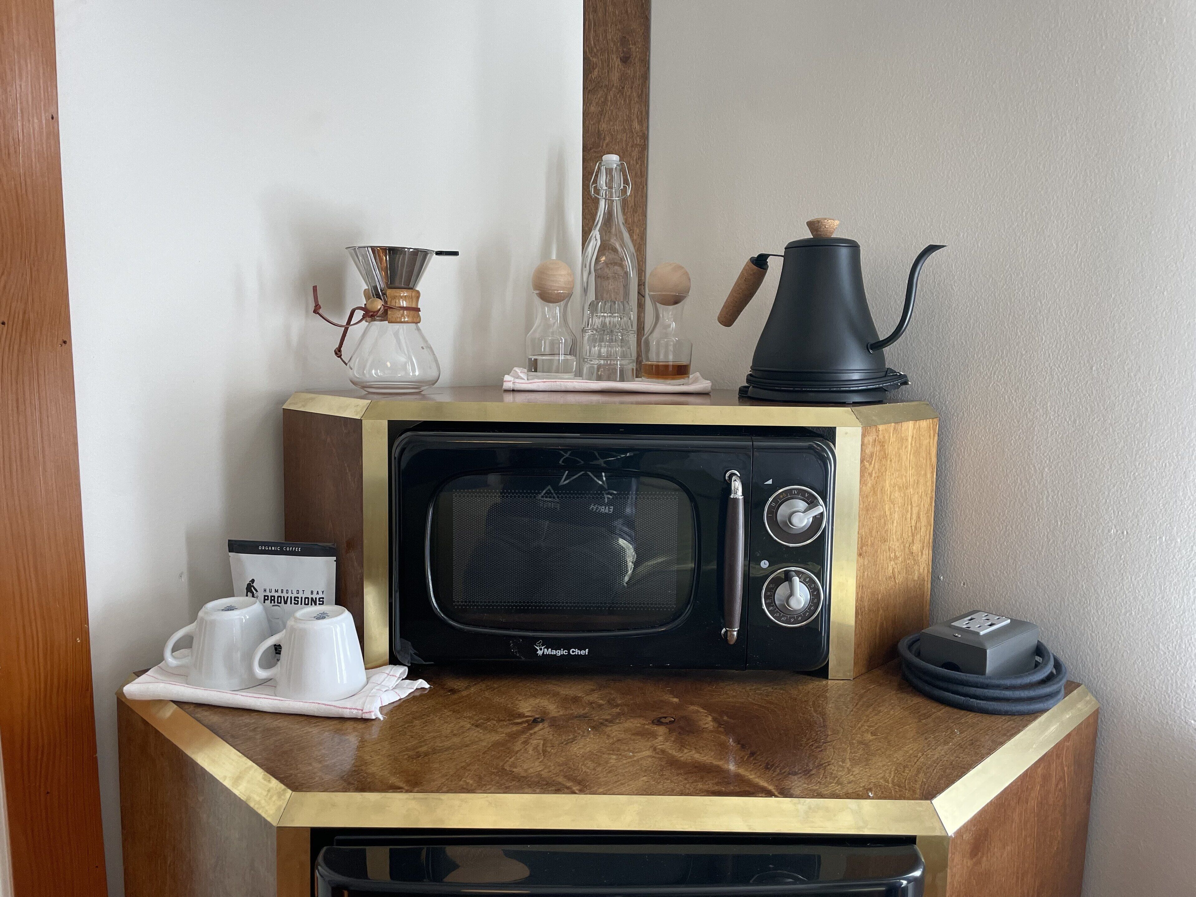 comfort room | minibar, blackout curtains, free wifi, bed sheets