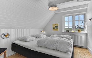 4 عدّة غرف نوم وسرير سفر وواي فاي مجانًا