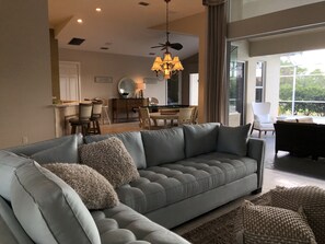 Smart TV, fireplace, stereo