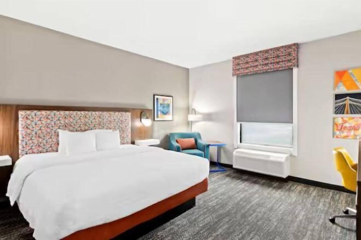 Premium bedding, down duvets, pillow-top beds, desk