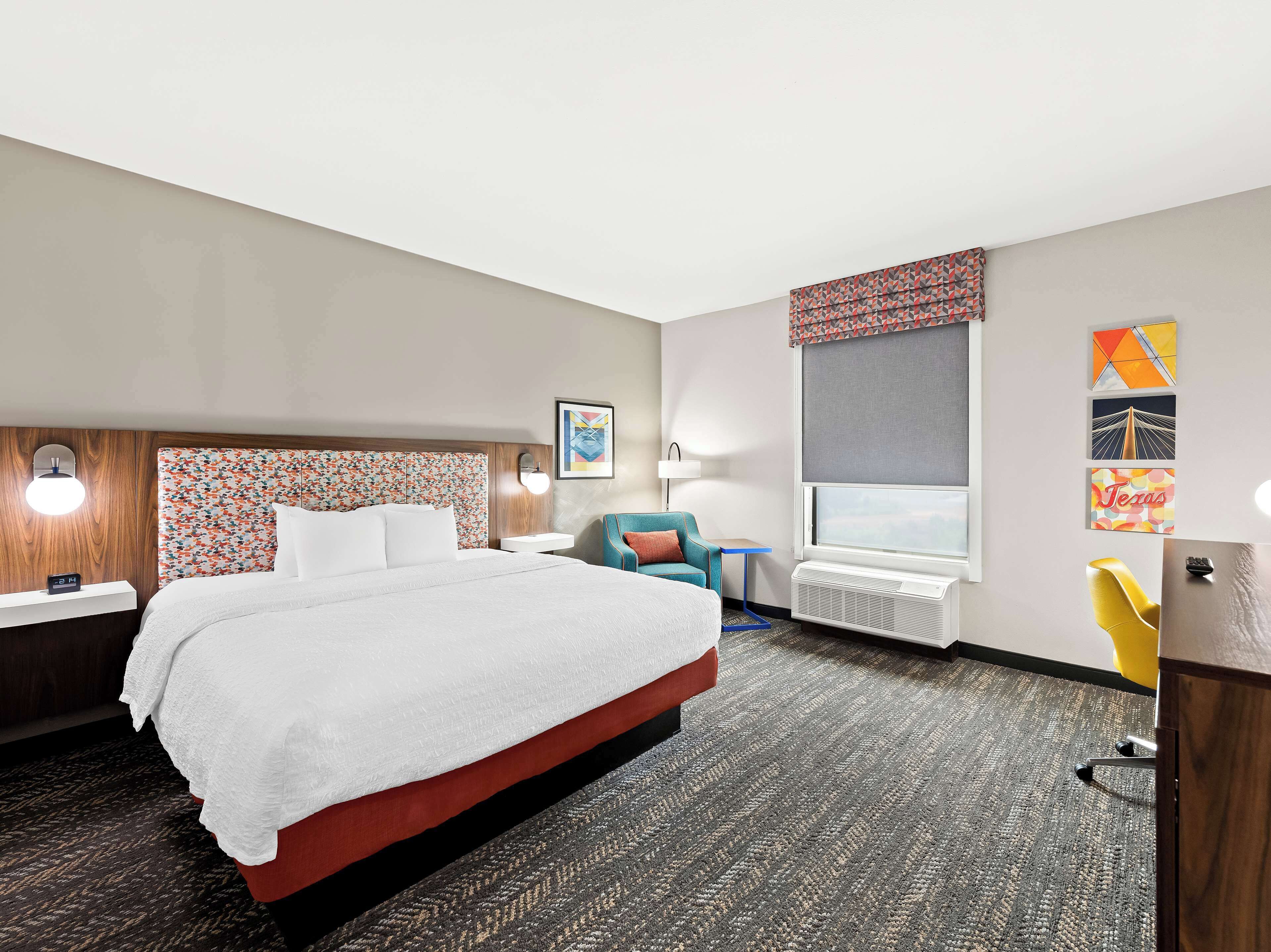 room, 1 king bed, refrigerator & microwave | premium bedding, down duvets, pillow-top beds, desk