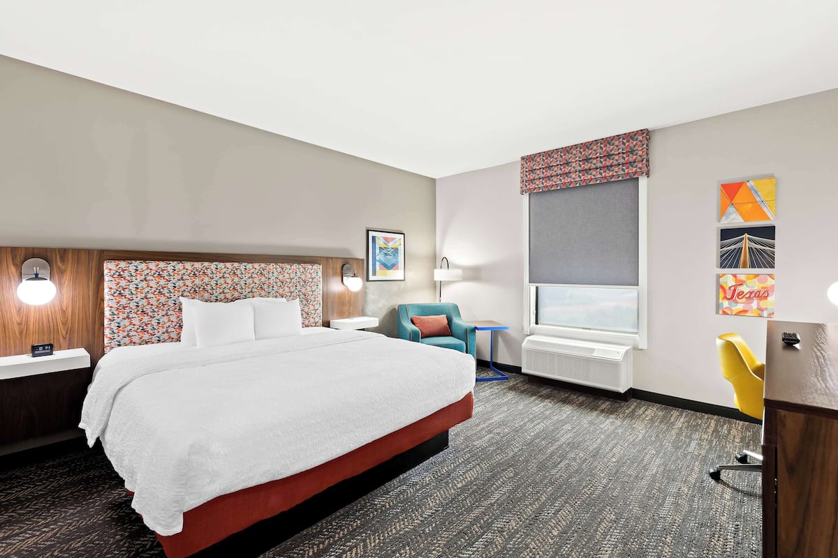 room, 1 king bed, refrigerator & microwave | premium bedding, down duvets, pillow-top beds, desk