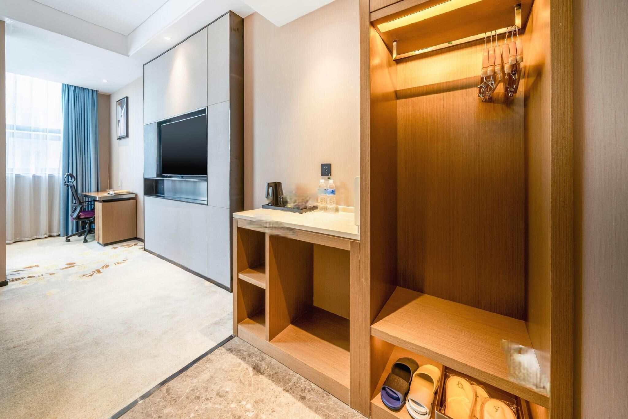 المنشأة من الداخل