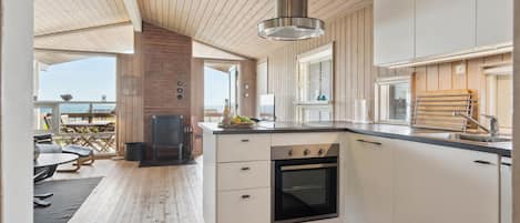 Réfrigérateur, plaque de cuisson, lave-vaisselle, cafetière/bouilloire