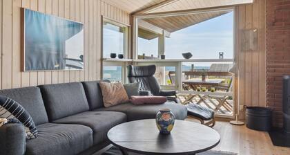 Nice home in Børkop with house sea view