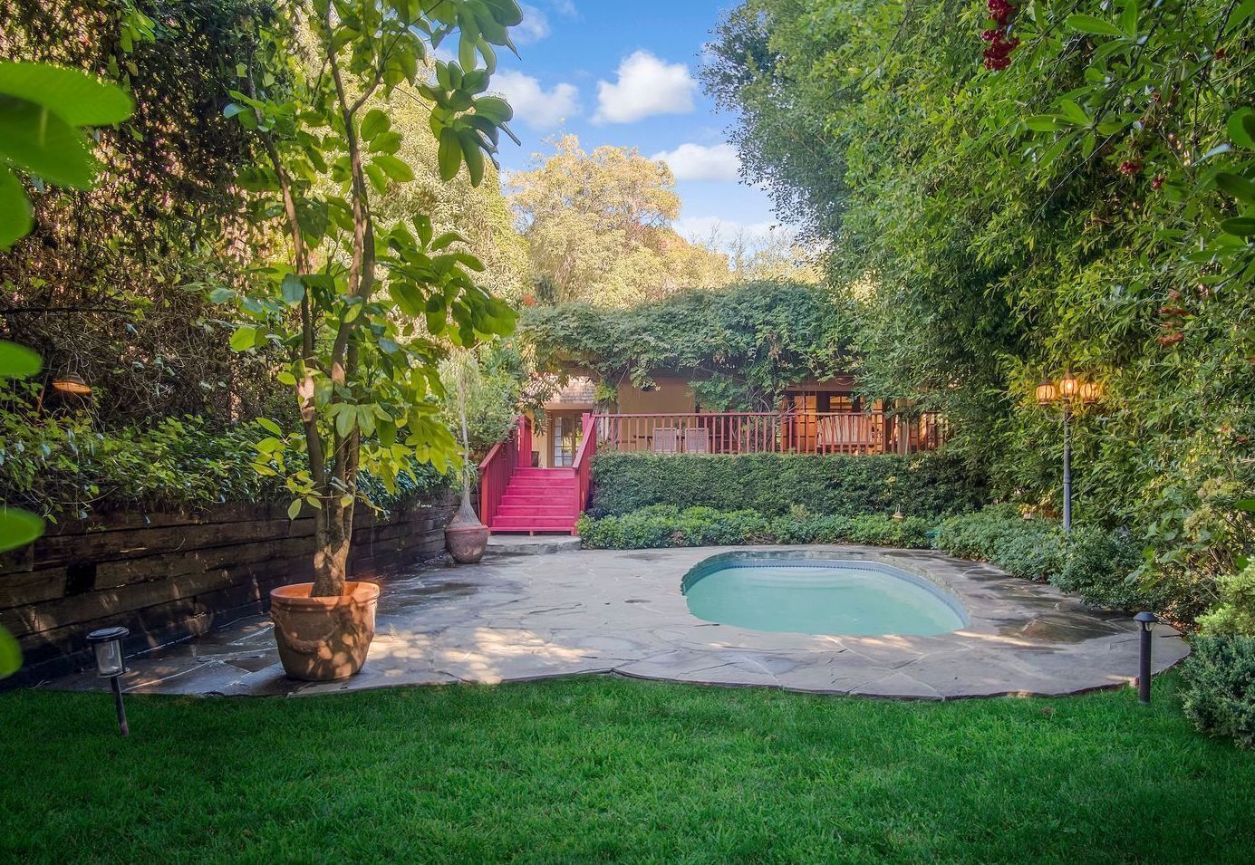 Beverly Hills Magical Secluded Vacation Rental