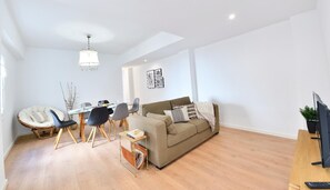 Living area - Beautiful 2 bedroom apartment in the center (Teatro) (Alacant/Alicante)