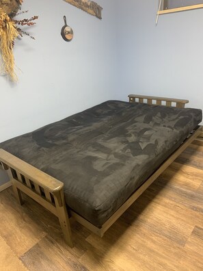 3 bedrooms, iron/ironing board, travel cot, free WiFi
