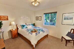 3 bedrooms, desk, iron/ironing board, WiFi