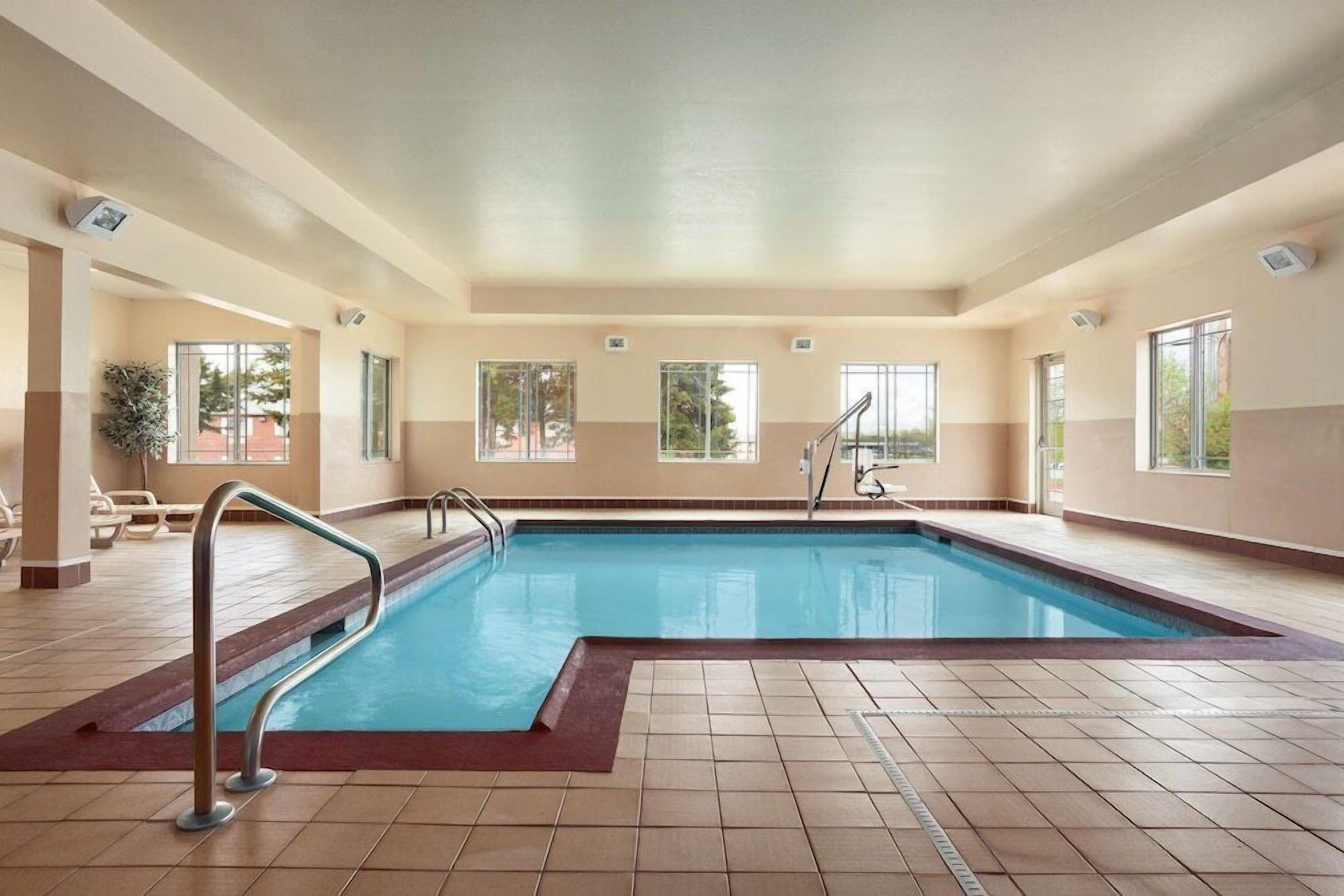 Indoor pool, outdoor pool