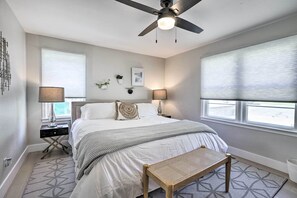 3 bedrooms, laptop workspace, iron/ironing board, internet