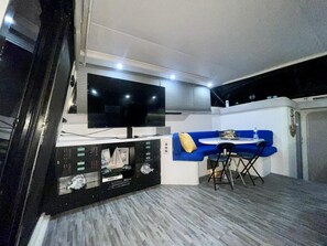 Interior - ARE YOU READY TO SPEND YOUR BEST HOLIDAYS AT SEA ??? (Key Largo)