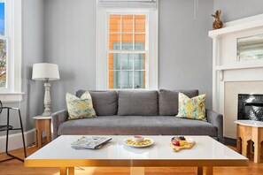 Smart TV, offices - Just Blocks from King St | Sweetgrass (Suite A) (Charleston)