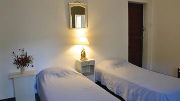 3 bedrooms, travel crib, free WiFi, bed sheets