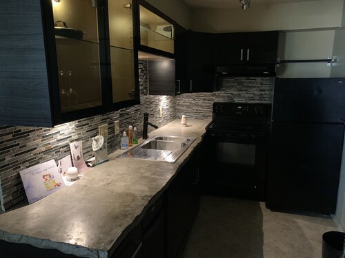 Lovely one bedroom condo in Midtown