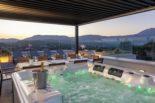 Five Stars Villa Corfu - 2 swimming pools 1 heated - tennis court