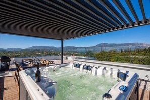 Outdoor dining - Luxury villa with 2 pools , jacuzzi and tennis court (Corfu)