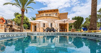 3 bedroom awesome home in Porto Petro