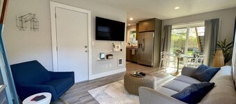 Alberta Arts Private Apartment!