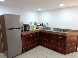 Fridge, microwave, stovetop, toaster