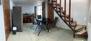 Dining - PALMAS DE CHAHUE J (700 SF) (Crucecita)