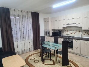 Living area - Cory's House APARTMENT (Sibiu)